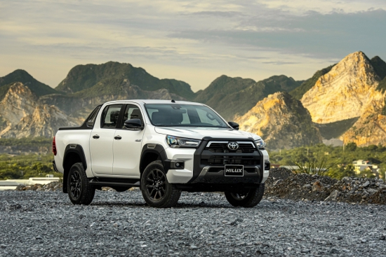 Toyota Hilux Mới 2020 – Huyền thoại bán tải, chinh phục đỉnh cao