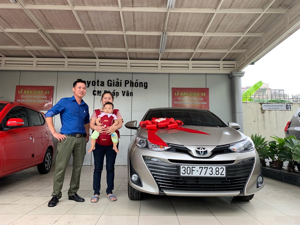 Lễ bàn giao xe mới