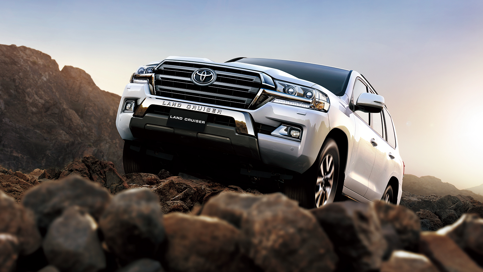 Giá lăn bánh xe Lancruiser VX 2019