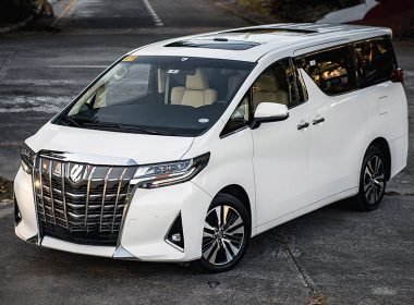 TOYOTA ALPHARD 2023: GIÁ LĂN BÁNH, ĐÁNH GIÁ VÀ THÔNG SỐ KỸ THUẬT THÁNG 6/2023