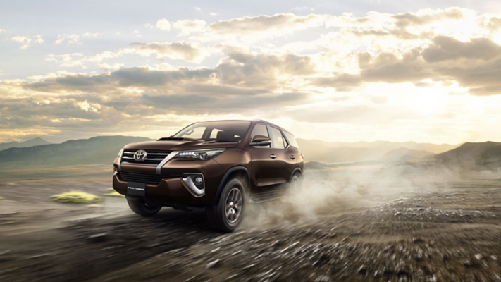TOYOTA FORTUNER 2019