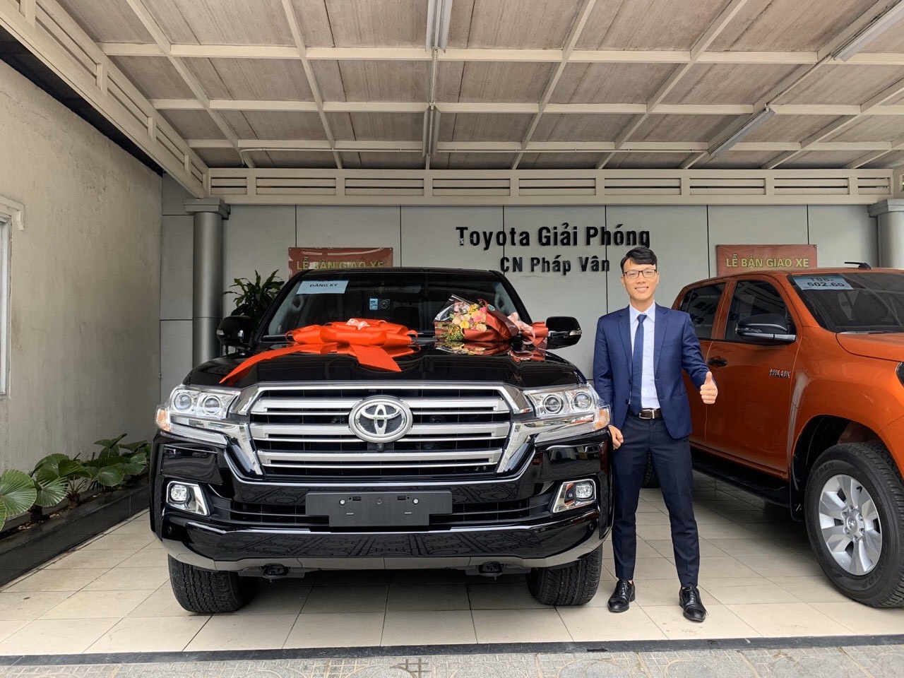 Chi tiết Toyota Land Cruiser V8 2020 - Nhập Khẩu Nhật Bản